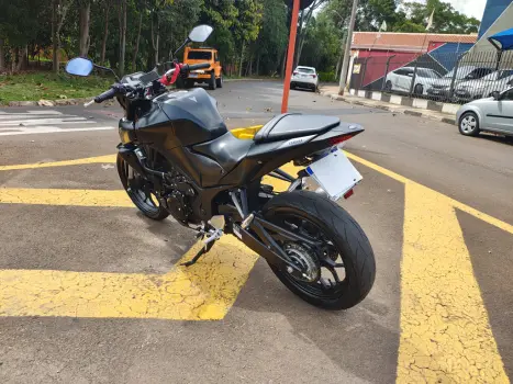 YAMAHA MT-03 300 ABS, Foto 6