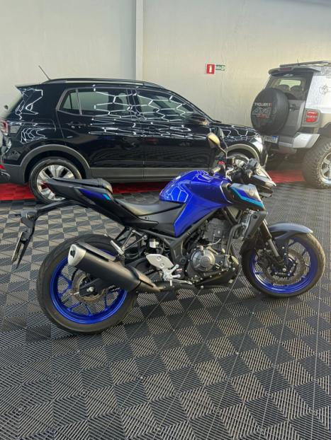 YAMAHA MT-03 300 ABS, Foto 3