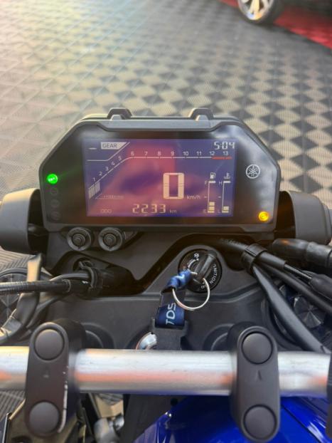 YAMAHA MT-03 300 ABS, Foto 6