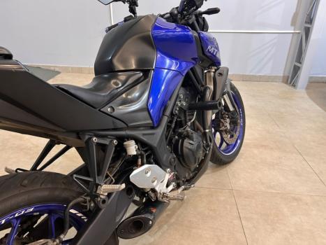 YAMAHA MT-03 300 ABS, Foto 3