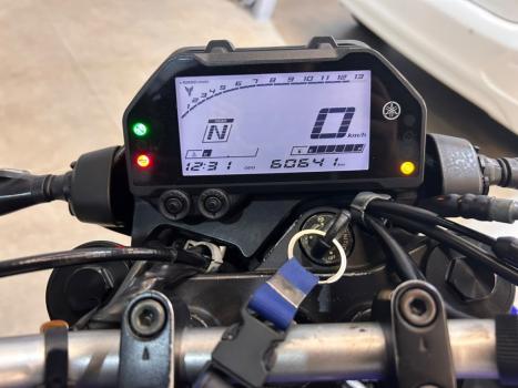 YAMAHA MT-03 300 ABS, Foto 7