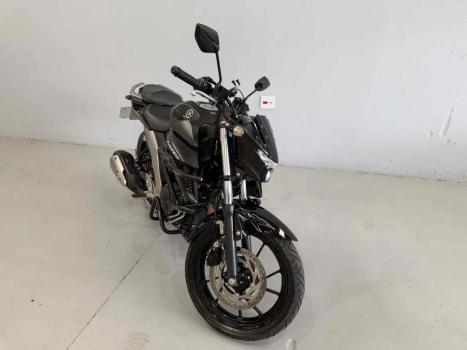 YAMAHA YS Fazer 250 , Foto 4