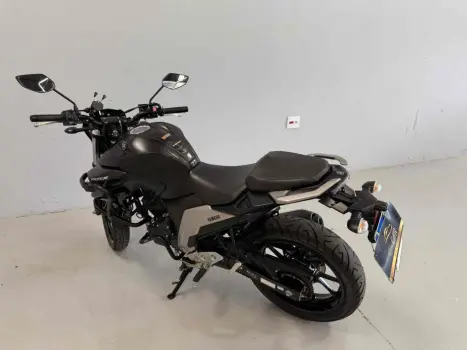 YAMAHA YS Fazer 250 , Foto 3