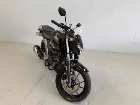 YAMAHA YS Fazer 250 , Foto 13