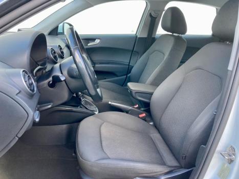 AUDI A1 1.4 16V 4P TFSI ATRACTION S-TRONIC AUTOMTICO, Foto 6