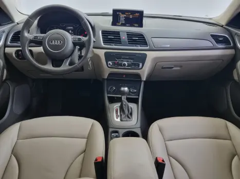 AUDI Q3 2.0 4P TFSI AMBIENTE QUATTRO S-TRONIC AUTOMTICO, Foto 2