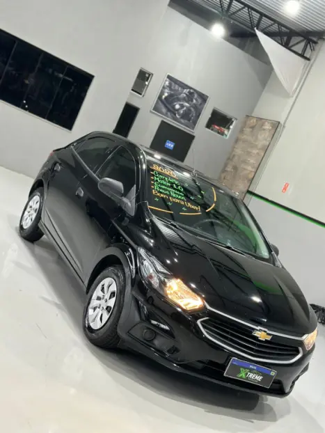 CHEVROLET Onix Hatch 1.0 4P FLEX JOY BLACK, Foto 1