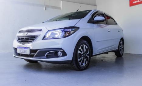 CHEVROLET Onix Hatch 1.4 4P FLEX LTZ, Foto 2