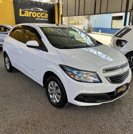 CHEVROLET Onix Hatch 1.4 4P FLEX LT, Foto 2