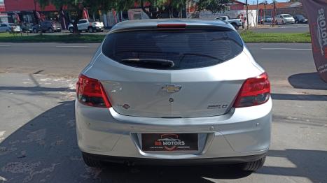 CHEVROLET Onix Hatch 1.4 4P FLEX LT, Foto 2