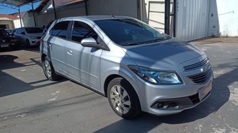 CHEVROLET Onix Hatch 1.4 4P FLEX LT, Foto 3