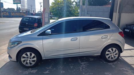 CHEVROLET Onix Hatch 1.4 4P FLEX LT, Foto 4