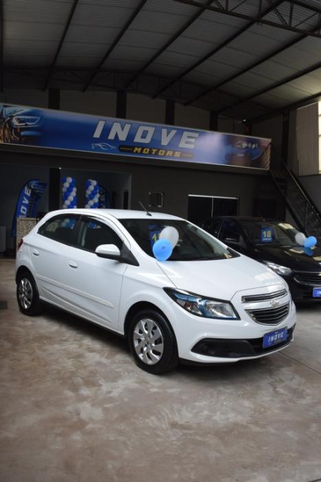 CHEVROLET Onix Hatch 1.4 4P FLEX LT, Foto 3