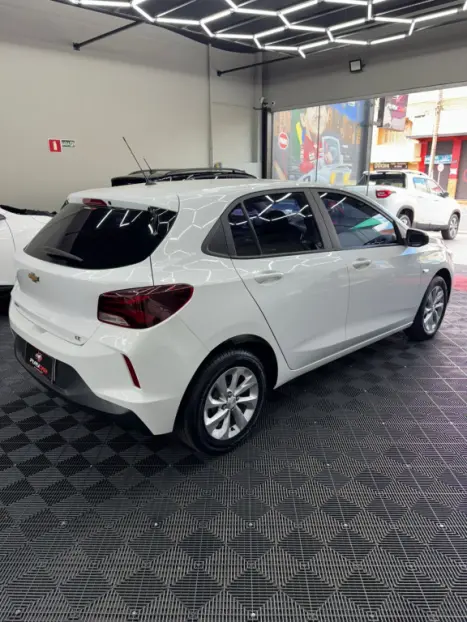 CHEVROLET Onix Hatch 1.0 4P FLEX LT, Foto 4