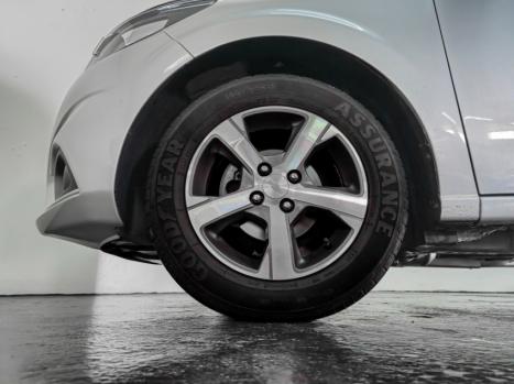 CHEVROLET Onix Hatch 1.4 4P FLEX LTZ, Foto 5