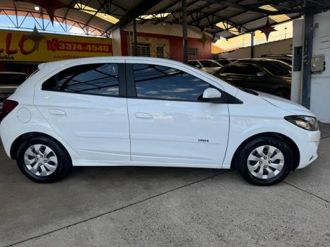 CHEVROLET Onix Hatch 1.0 4P FLEX LT, Foto 6