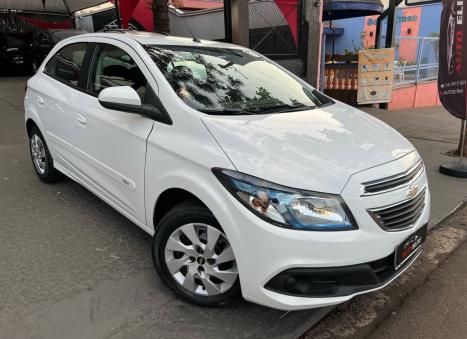 CHEVROLET Onix Hatch 1.4 4P FLEX LT, Foto 3