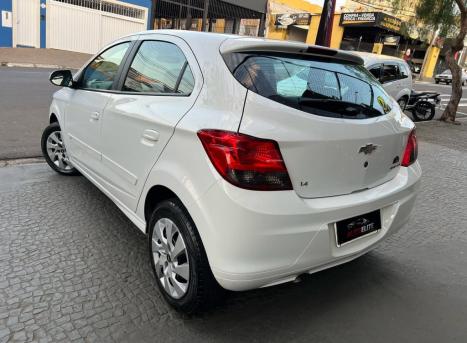 CHEVROLET Onix Hatch 1.4 4P FLEX LT, Foto 4