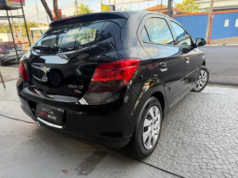 CHEVROLET Onix Hatch 1.4 4P FLEX LT, Foto 5
