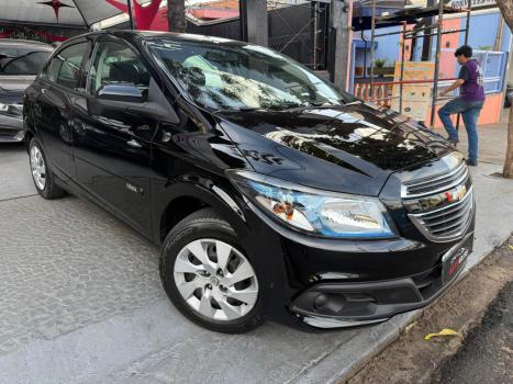 CHEVROLET Onix Hatch 1.4 4P FLEX LT, Foto 6