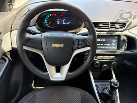 CHEVROLET Onix Hatch 1.4 4P FLEX LT, Foto 5