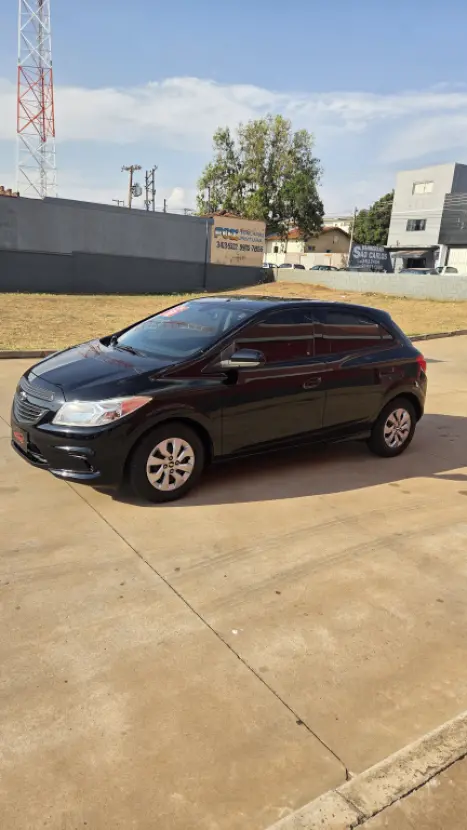 CHEVROLET Onix Hatch 1.0 4P FLEX JOY BLACK, Foto 6