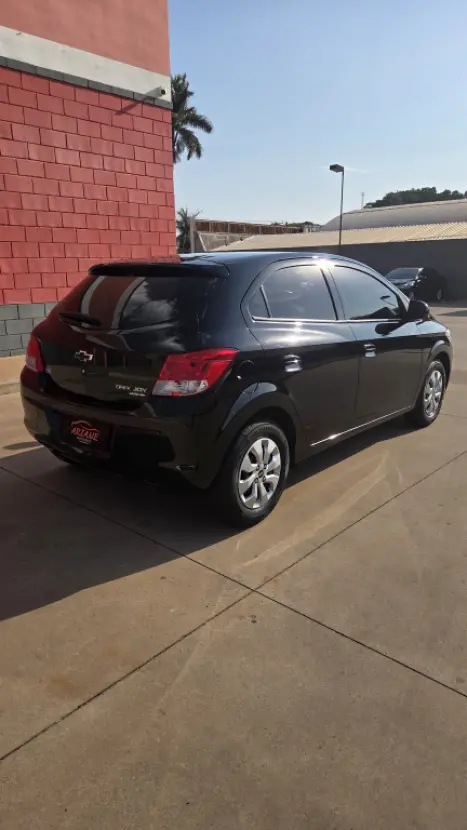 CHEVROLET Onix Hatch 1.0 4P FLEX JOY BLACK, Foto 9