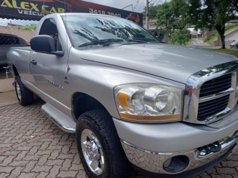 DODGE Ram 5.9 I6 24V 2500 SLT 4X4 CABINE SIMPLES HAVE DUTY TURBO DIESEL AUTOMTICO, Foto 4