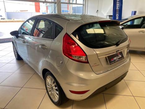 FORD Fiesta Hatch 1.6 16V 4P FLEX TITANIUM POWERSHIFT AUTOMTICO, Foto 2