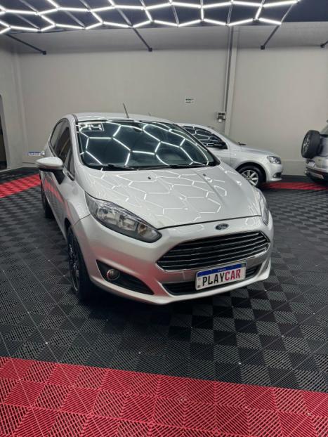 FORD Fiesta Hatch 1.6 4P FLEX TITANIUM POWERSHIFT AUTOMTICO, Foto 2