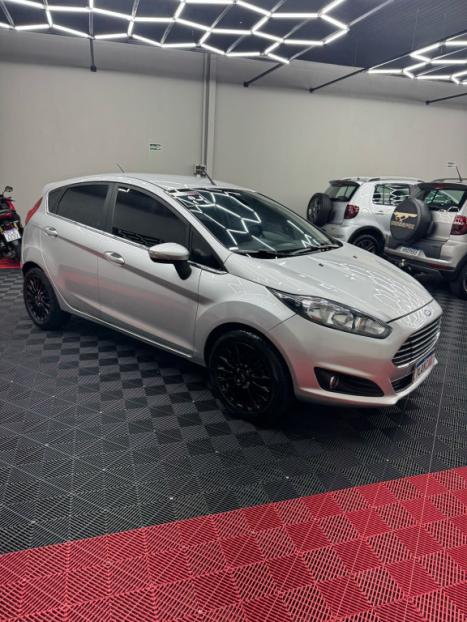 FORD Fiesta Hatch 1.6 4P FLEX TITANIUM POWERSHIFT AUTOMTICO, Foto 3