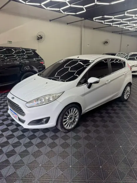 FORD Fiesta Hatch 1.6 16V 4P TITANIUM FLEX, Foto 1