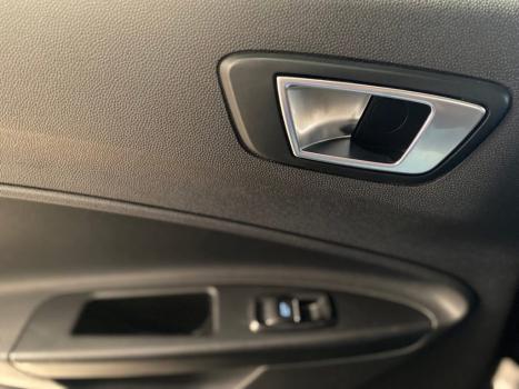 FORD Fiesta Hatch 1.6, Foto 9