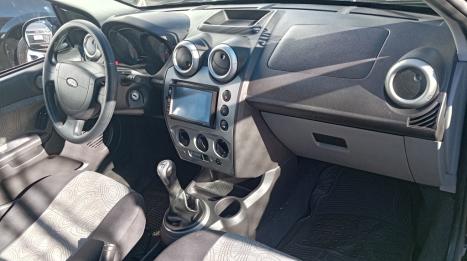 FORD Fiesta Sedan 1.6 4P ROCAM FLEX, Foto 2