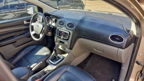 FORD Focus Hatch 2.0 16V 4P GHIA AUTOMTICO, Foto 6