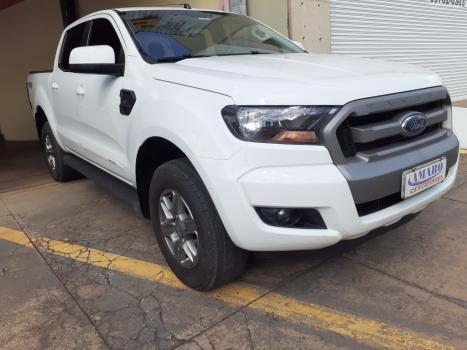 FORD Ranger 2.2 16V XLS DIESEL 4X4 CABINE DUPLA, Foto 2