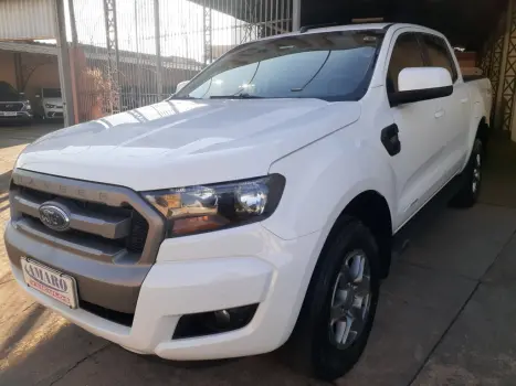 FORD Ranger 2.2 16V XLS DIESEL 4X4 CABINE DUPLA, Foto 2
