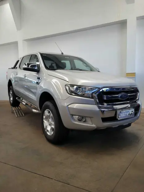 FORD Ranger 2.5 16V FLEX XLT CABINE DUPLA, Foto 2