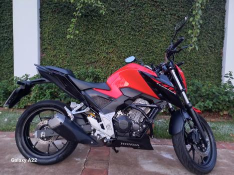 HONDA CB 300 F Twister FLEX ABS, Foto 3