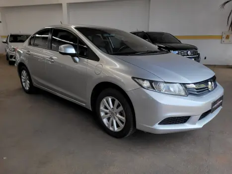 HONDA Civic 1.8 16V 4P FLEX LXS AUTOMTICO, Foto 2