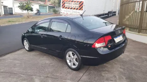 HONDA Civic 1.8 16V 4P FLEX LXS AUTOMTICO, Foto 2