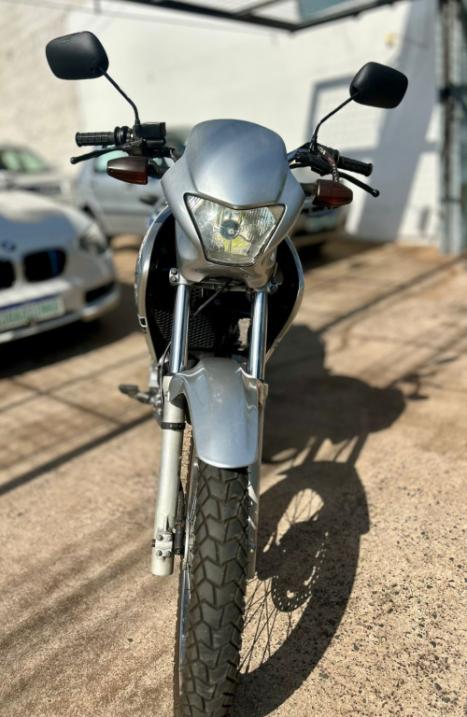HONDA NX Falcon 400, Foto 4