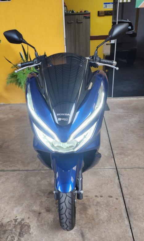 HONDA PCX 150 DLX, Foto 2