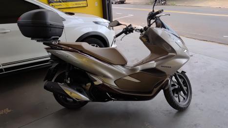 HONDA PCX 150 DLX, Foto 2