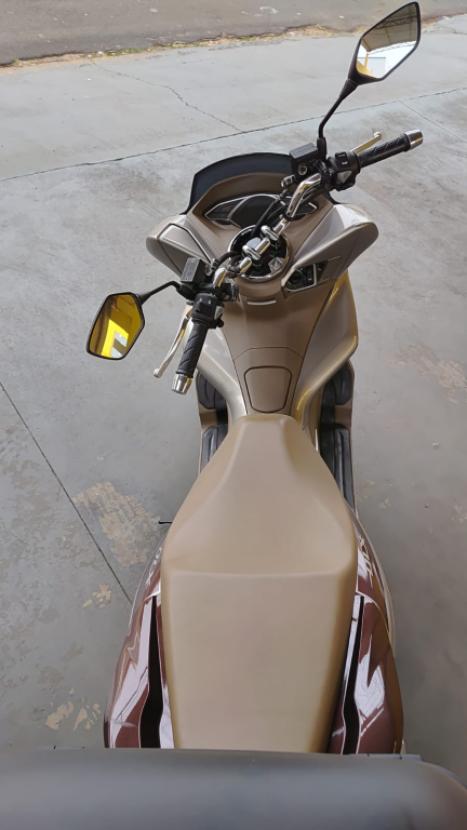 HONDA PCX 150 DLX, Foto 4