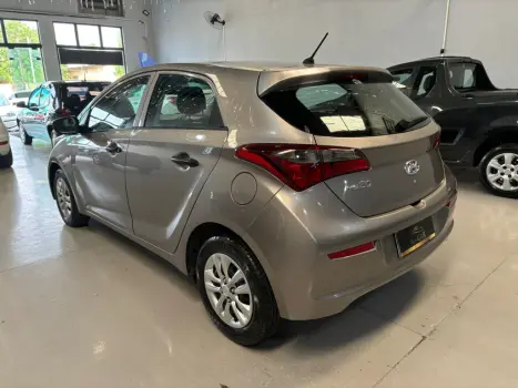 HYUNDAI HB 20 Hatch 1.0 12V 4P FLEX UNIQUE, Foto 4