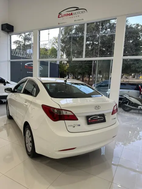 HYUNDAI HB 20 Sedan 1.6 16V 4P FLEX COMFORT PLUS, Foto 3