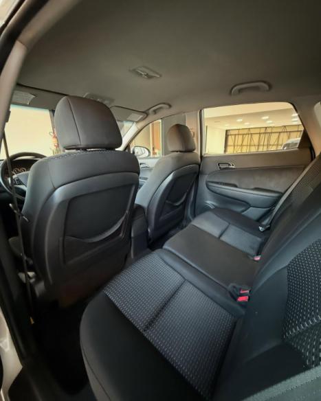 HYUNDAI I30 2.0 16V 4P, Foto 7