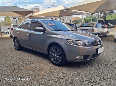 KIA Cerato Sedan 1.6 16V 4P SX3 AUTOMTICO, Foto 3
