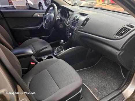 KIA Cerato Sedan 1.6 16V 4P SX3 AUTOMTICO, Foto 9